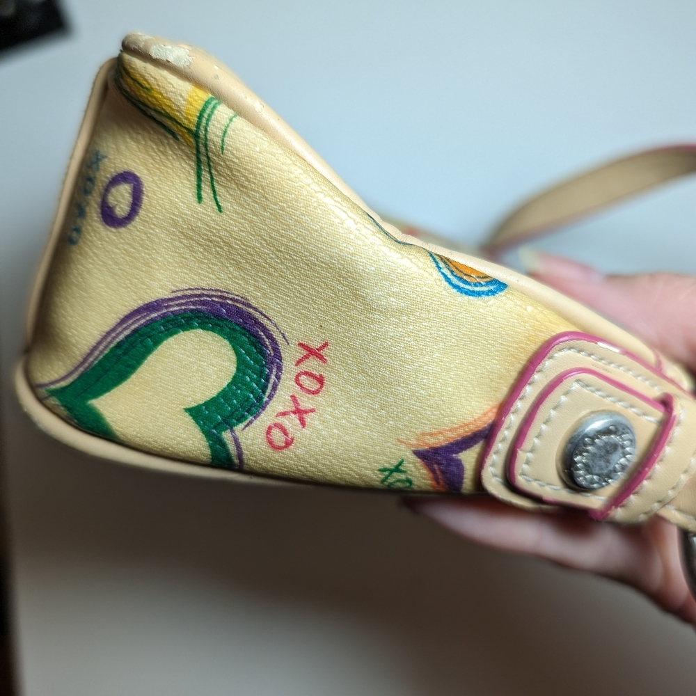 XOXO Mini bag, Multicolor Hearts on Creme Background, Single Strap with Zipper - Picture 11 of 17